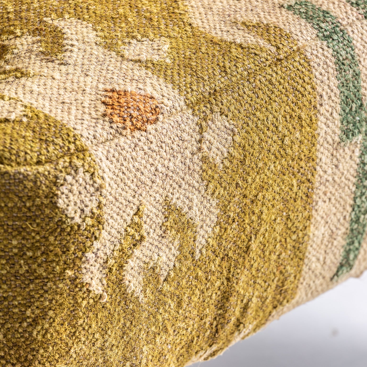 SVETA ARMCHAIR